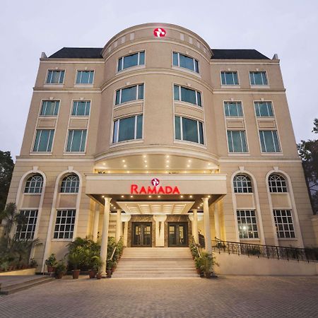 Ramada By Wyndham Jalandhar City Center Exteriör bild